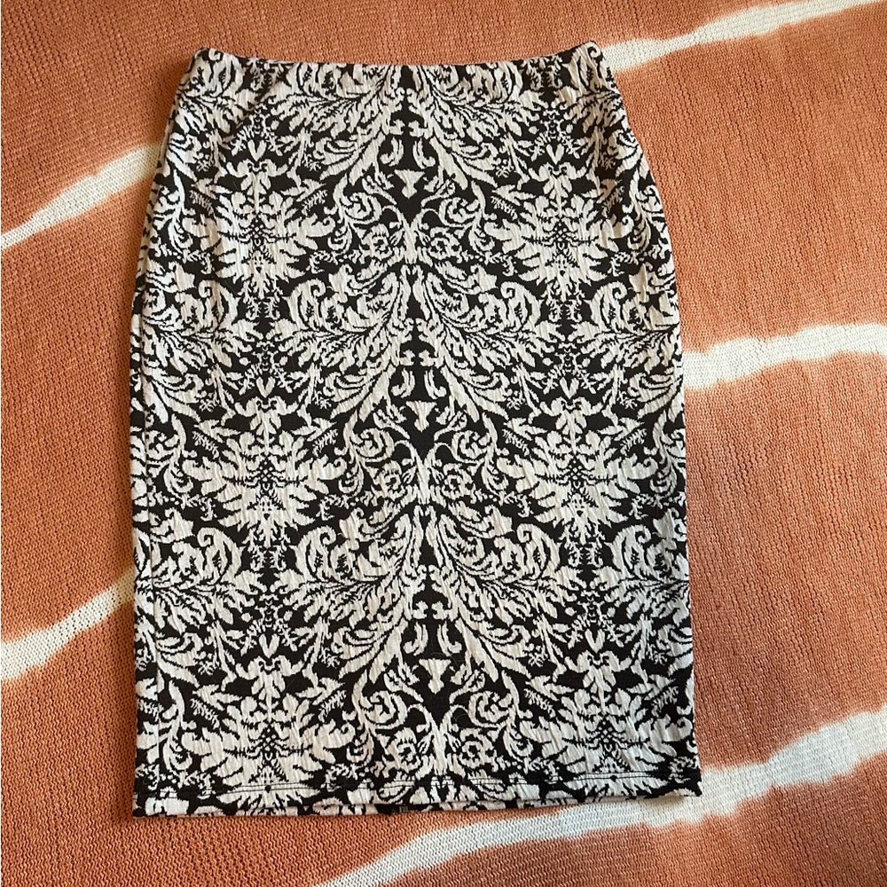 Mossimo Supply Co. Black and Cream Pencil Skirt